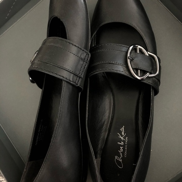 Charles & Keith flats - Picture 2 of 4